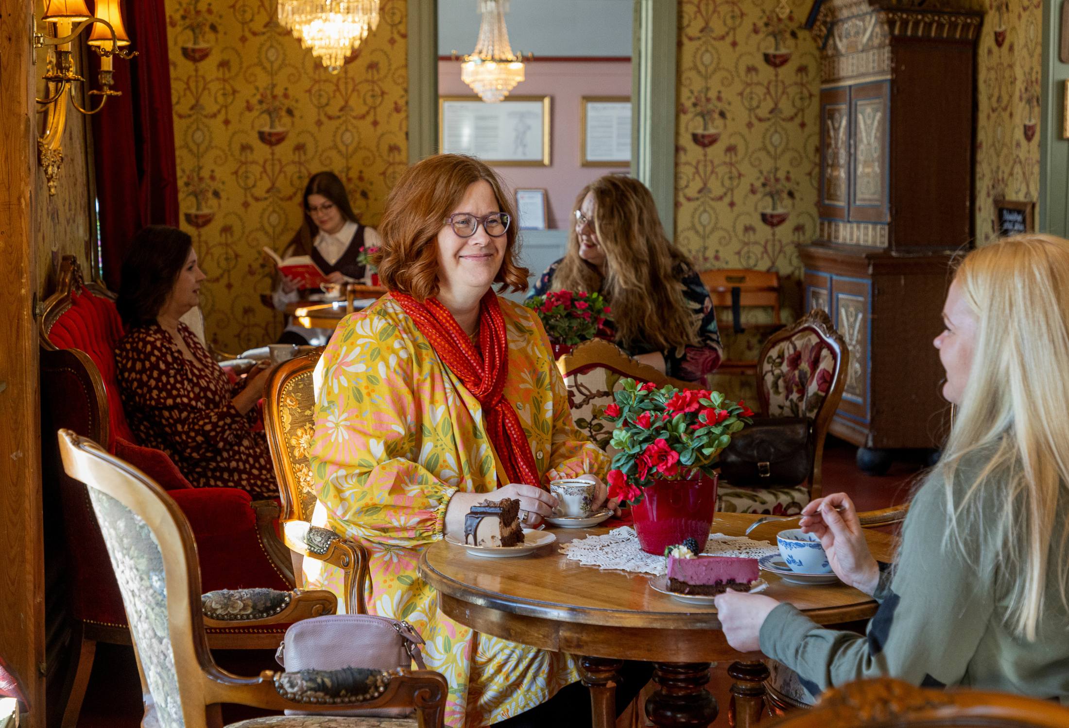 homepage-welcoming-lang-salon